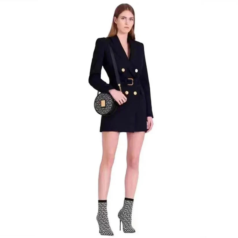 MW | Modisches und minimalistisches Winterkleid