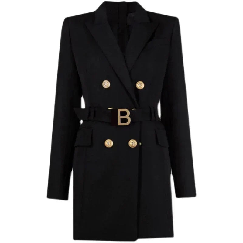 MW | Modisches und minimalistisches Winterkleid