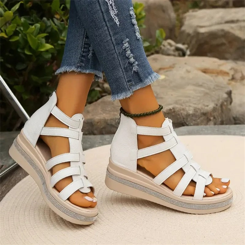 Nelly Designers | Strassbesetzte Keilsandalen