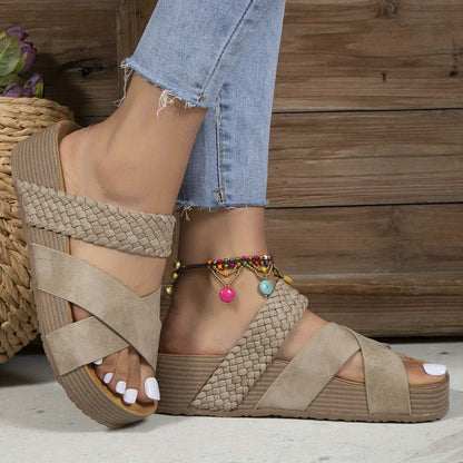 Nelly Designers | Geflochtene Detail Criss Cross Plateau Hausschuhe