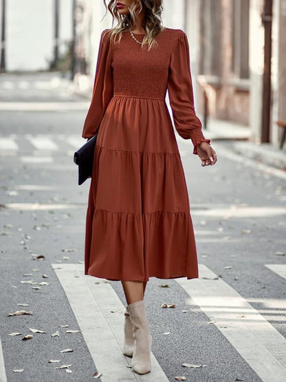 MW | Modisches und minimalistisches Kleid
