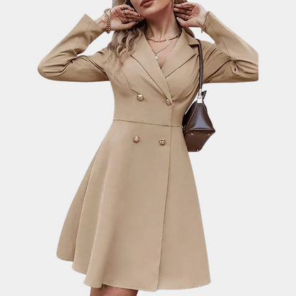 MW | Modisches und minimalistisches Winterkleid
