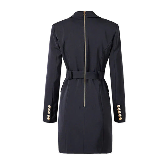 MW | Modisches und minimalistisches Winterkleid