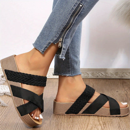 Nelly Designers | Geflochtene Detail Criss Cross Plateau Hausschuhe