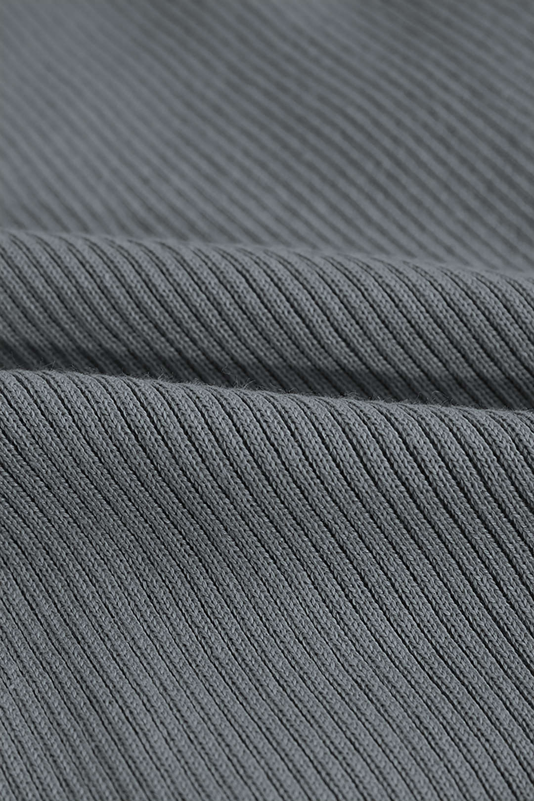 MW | Modisches und minimalistisches Winterkleid